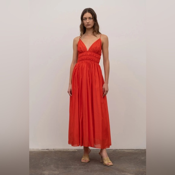 Moon River Dresses & Skirts - Moon River V Neck Sleeveless Shirred Midi Dress - Red